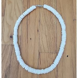 Vintage White Round Puka Shell Necklace 20" 12mm Beachy Boho Hippie Retro Surfer